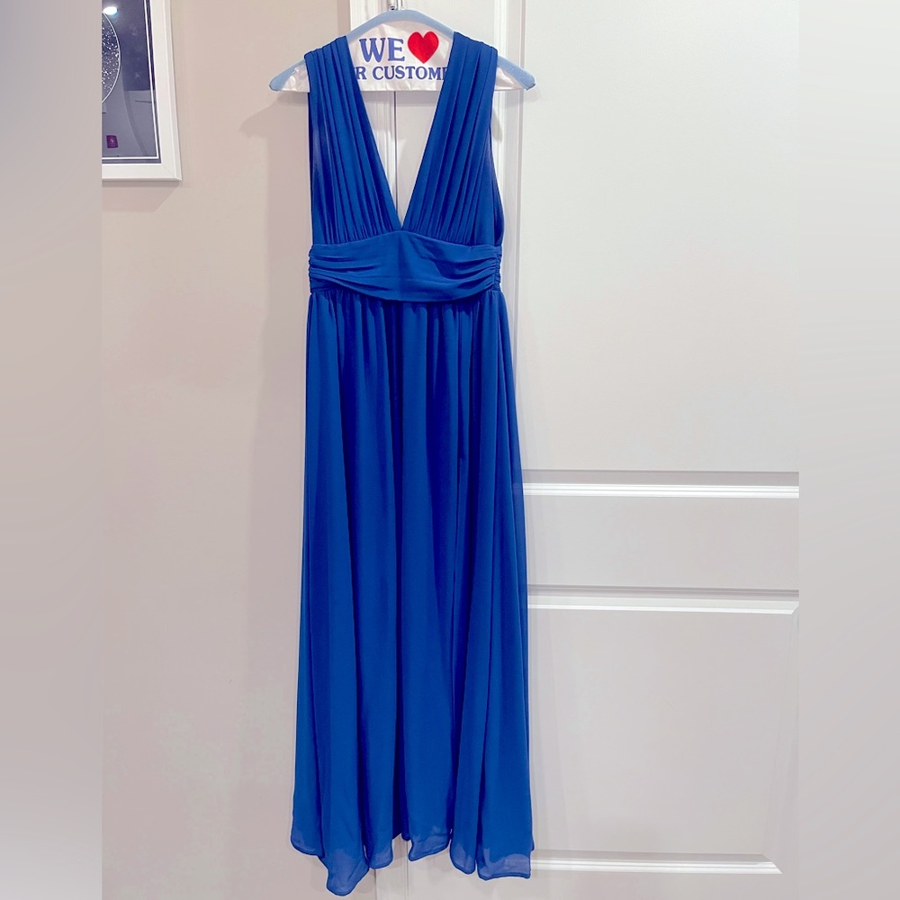Beautiful Dress from Lulus, size XS, Blue color